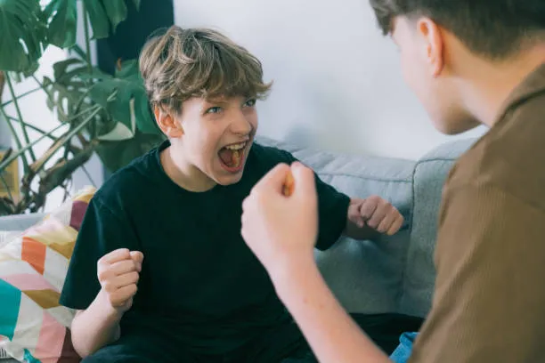 كيفية تعديل سلوك الطفل العدوانى